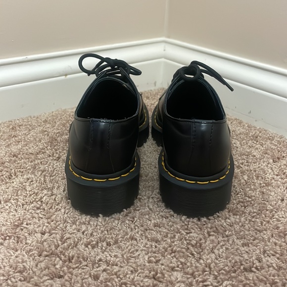 Doc Martens 1461 BEX SMOOTH LEATHER OXFORD SHOES Size: M7 or W9 Color: Black - Picture 4 of 7